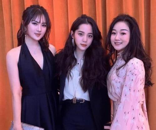 网友爆料二公主视频大全,网友爆料揭秘精彩瞬间